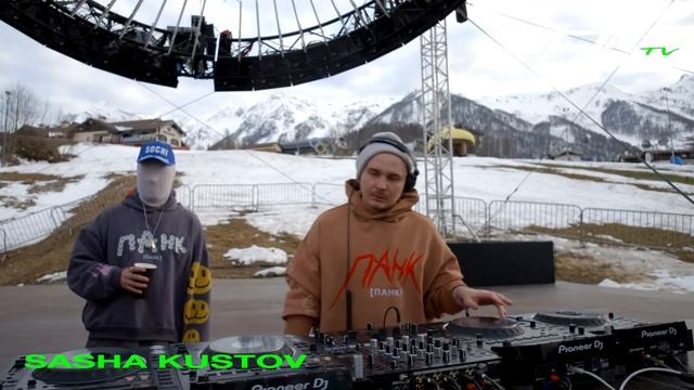 STVOL.TV x NEW STAR CAMP — SASHA KUSTOV: 02.04.23 смотреть онлайн