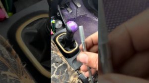 Замена ремонт тросика ручного тормоза Ниссан тиида Nissan tiida