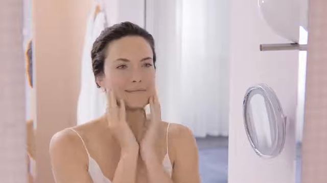 CAUDALIE Крем-кашемир с эффектом лифтинга RESVERATROL LIFT смотреть онлайн