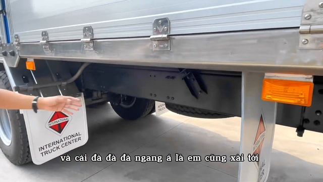 Xe 3 chân UD Trucks - Lên đồ chơi thùng bạt bửng nhôm смотреть онлайн