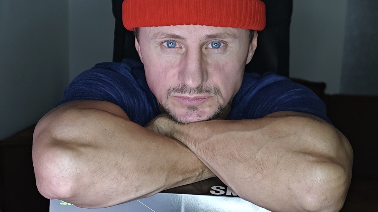 300$ на музыкальных площадках смотреть онлайн
