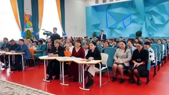 «Кітап арқылы ашылған сырлы әлем» атты мектеп кітапханаларының апталығының ашылу салтанаты өтті. смотреть онлайн