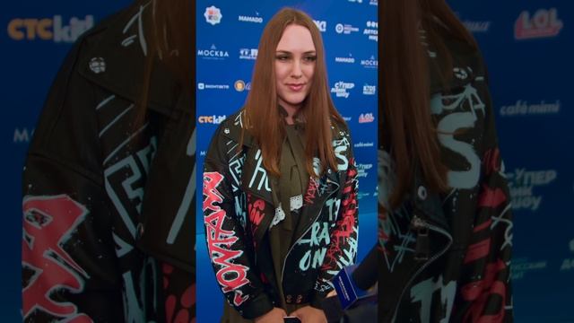 Вика Андриенко отвечает на вопросы! Нормально ли обсуждать одноклассников за спиной? #суперлайкшоу смотреть онлайн