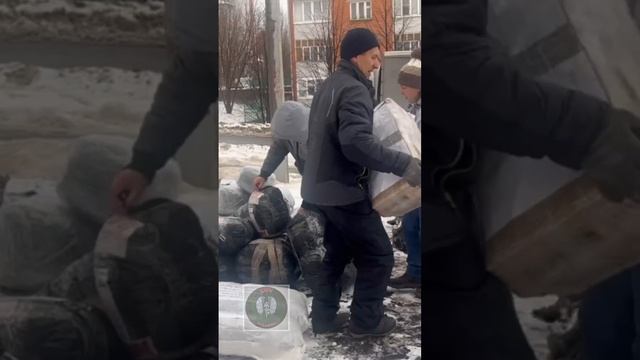 Видеоотчет о погрузке к гуманитарному рейсу N37. смотреть онлайн