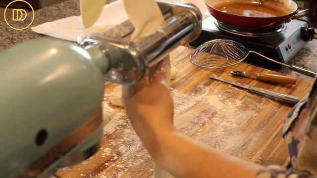 Kalitsounia: Mini Fried Cheese Pies from Crete смотреть онлайн