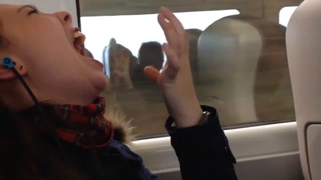 Девочка бьется в конвульсиях смотреть онлайн