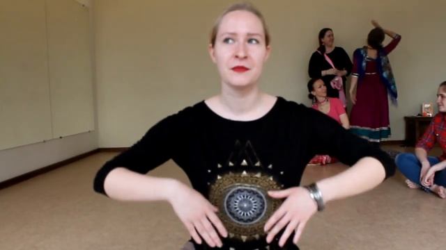 Интенсив по индийскому танцу | Калининград | Universe Dance | Ghar More Pardesiya смотреть онлайн