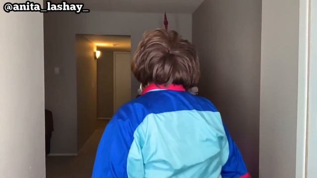 Roseanne is DONE so she calls Auntie for help смотреть онлайн