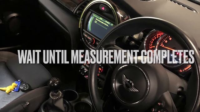 How to check oil level on Mini Cooper. Step by step tutorial. смотреть онлайн