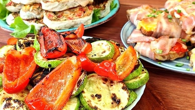 Три закуски для пикника на мангале, которые готовятся проще простого. смотреть онлайн