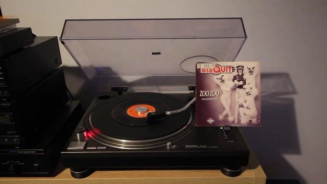 Bisquit - Zoo Zoo (High Quality)