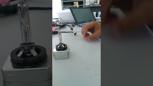 Funcionamento e teste Lâmpada Xenon D1S Osram 4300K смотреть онлайн