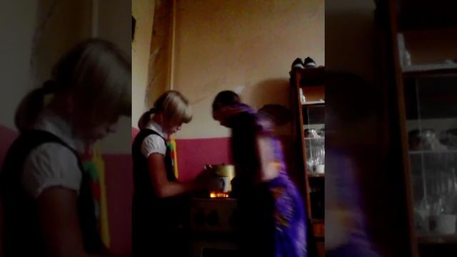 Приготовление манной каши! смотреть онлайн