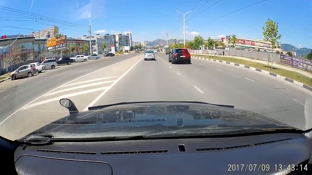 Xiaomi YI CAR DASH DVR. Жара +30, в машине больше. смотреть онлайн