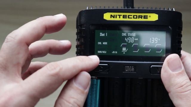 Nitecore UM4 battery charger (Review) смотреть онлайн