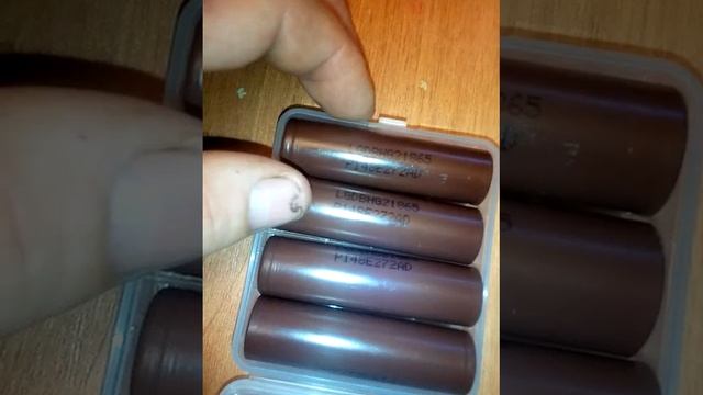 Распаковка аккумуляторов LG HG2 3000 mAh смотреть онлайн