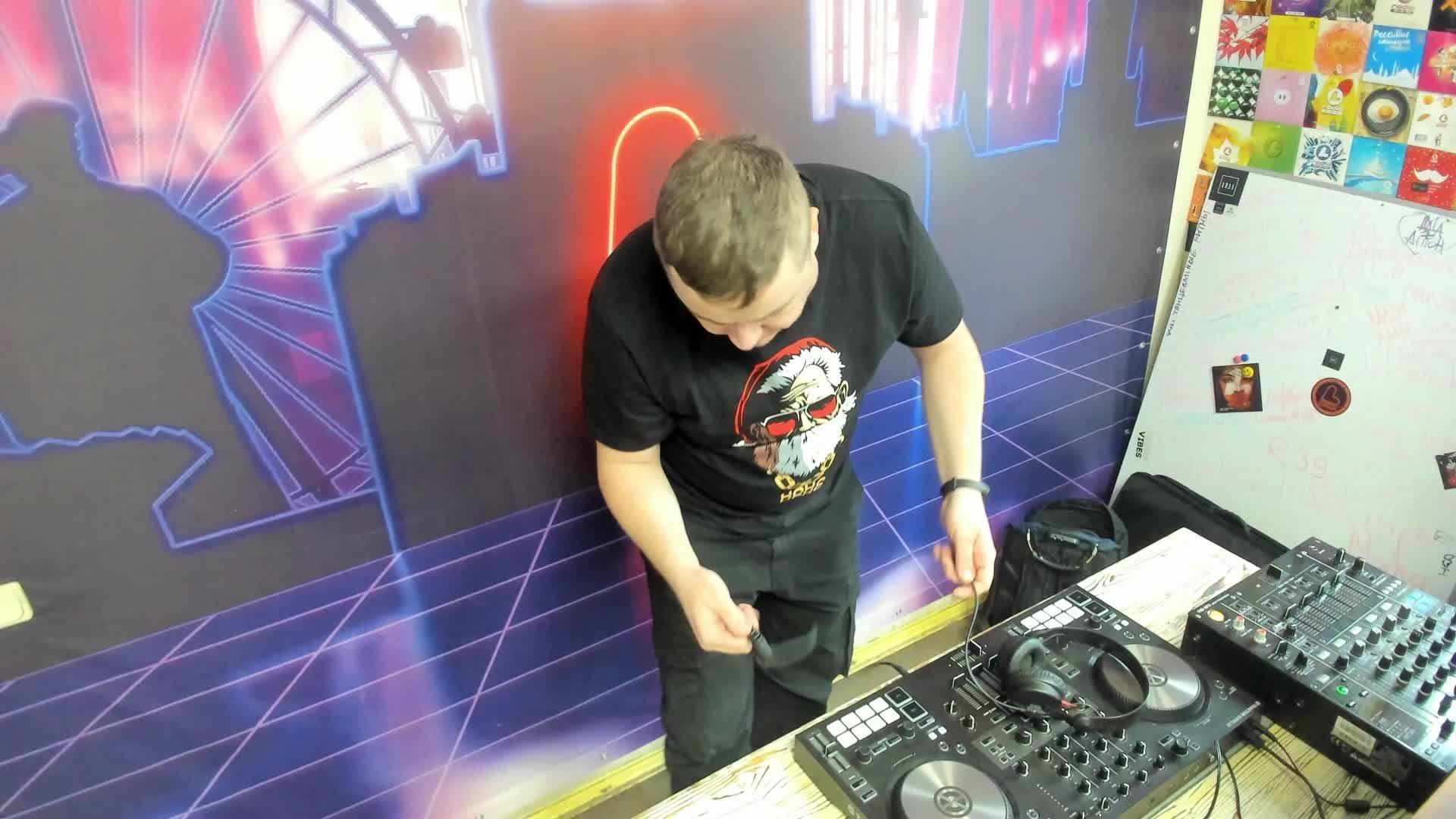 Живые игры 24.12.24 смотреть онлайн