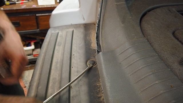 Simple How To Remove Rear Bumper & Parking Sensors WK Overland Jeep Grand Cherokee 2005-2010 смотреть онлайн
