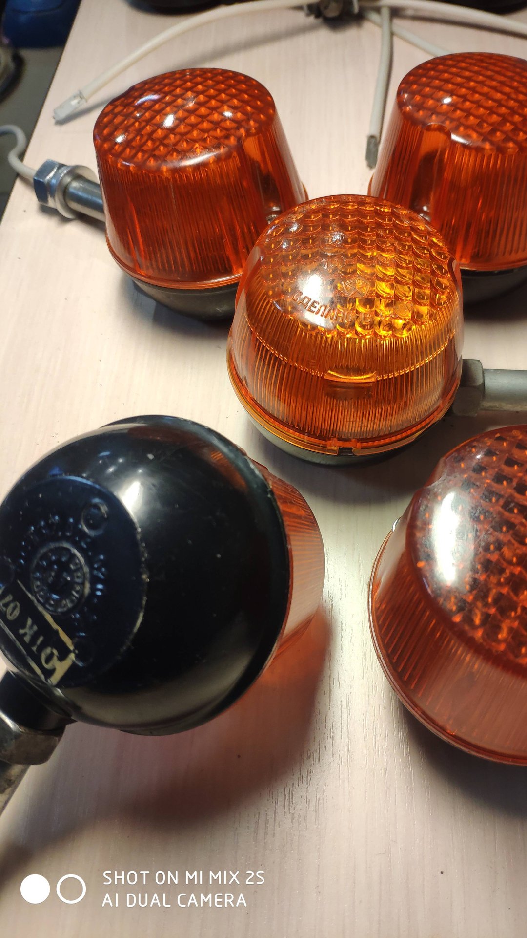 Поворотники для мотоциклов ИЖ 4-5 на алюминиевой основе с новыми стеклами "Картошка Россия" смотреть онлайн