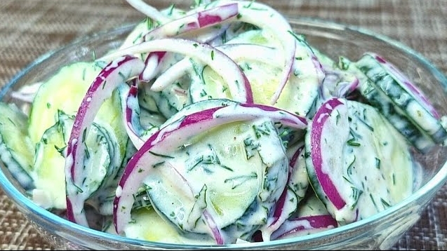 Турецкий освежающий огуречный салат. С необычайным вкусом. смотреть онлайн