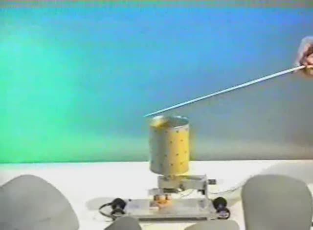 Физика. Опыты. Механика сплошных сред. Эффект Магнуса. Модель судна Флетнера смотреть онлайн