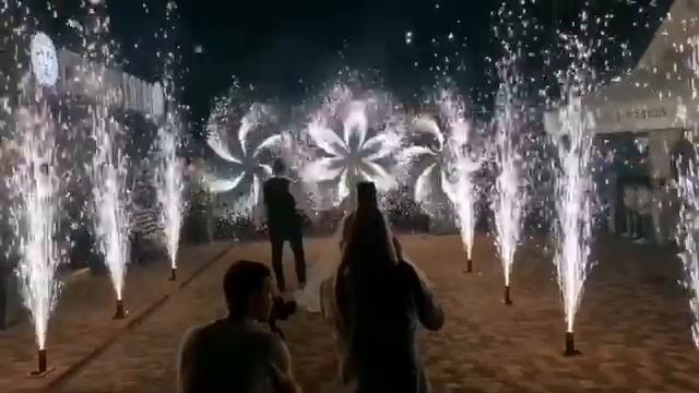 Сценические холодные фонтаны на свадьбу и пиротехнические вертушки смотреть онлайн