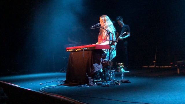 Freya Ridings - "Waking Up" (Live at the Metro Theatre, Sydney 2020) смотреть онлайн