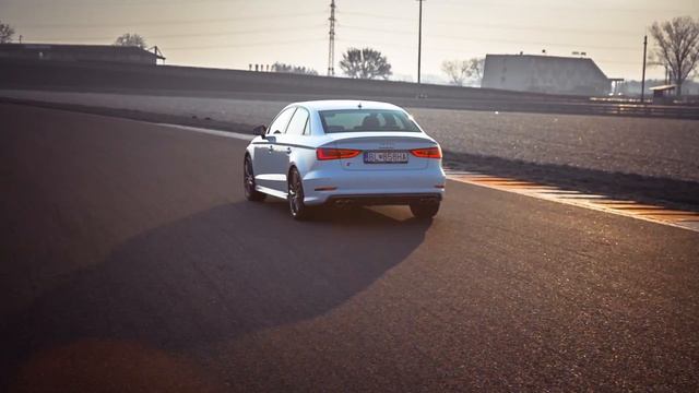 Audi S3 Sedan Review - MAJO BÓNA / APEX.TV [ENG SUBTITLES] смотреть онлайн