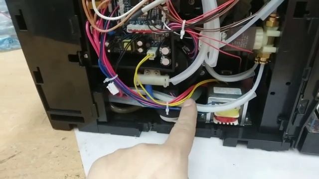 Polaris PACM2060 вода убила кофемашину наповал. Диагностика и ремонт. смотреть онлайн