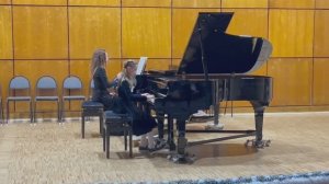 Й.Гайдн Концерт D-dur. Исп.: Перова Елизавета,3-й класс. Концертмейстер Горбунова Анастасия Игоревна