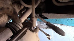 Меняем стойки стабилизатора на Ford Fusion