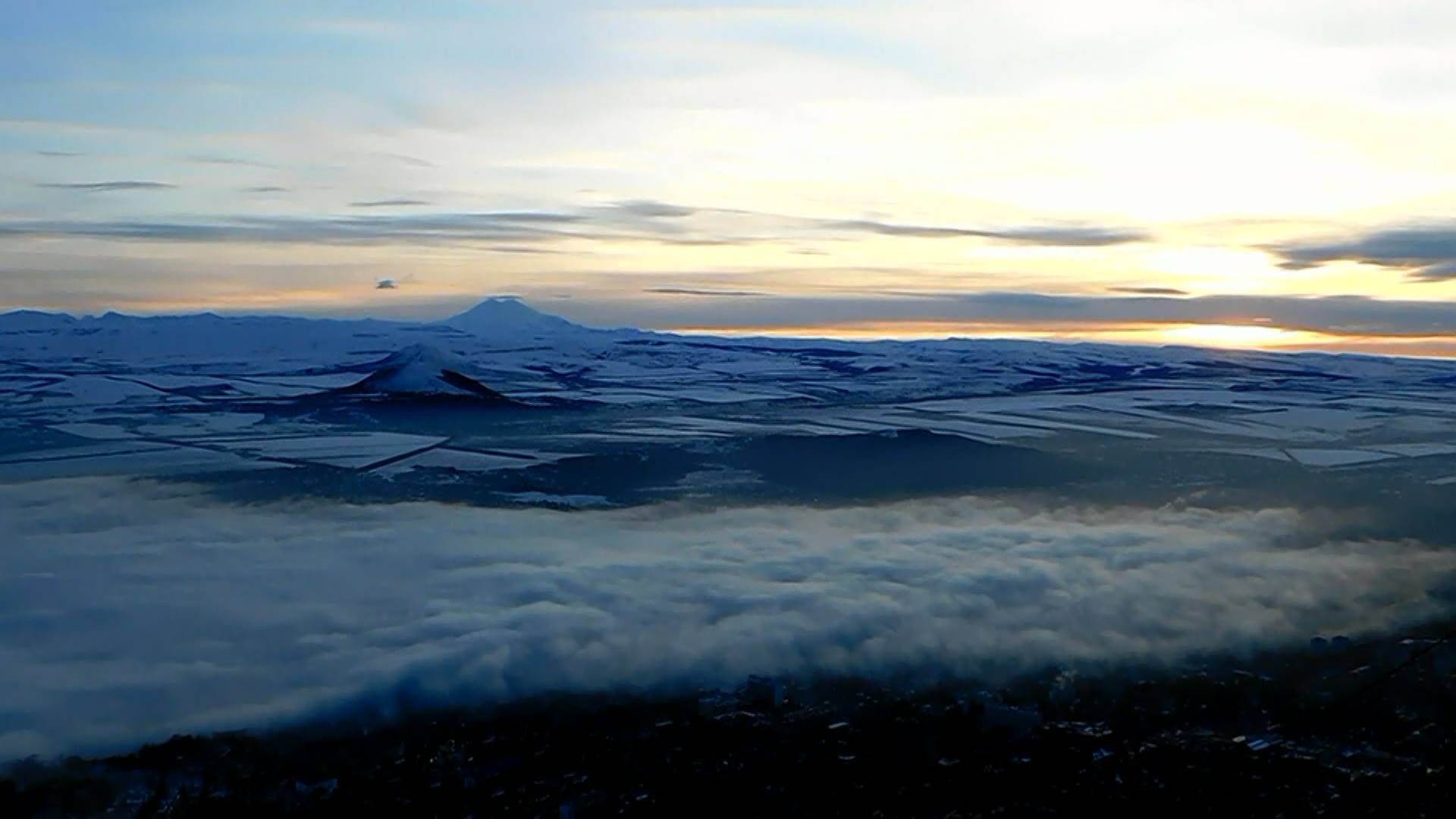 Красивый зимний вечер на горе Машук смотреть онлайн