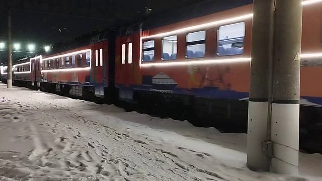 Туристический ЭП3Д-0134 с поездом 7516 Боровое Астана смотреть онлайн