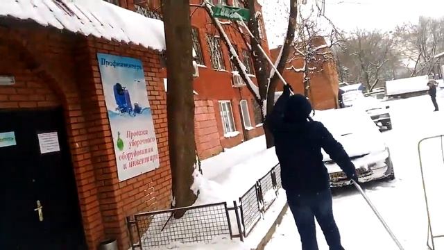 Скребок лопата для уборки снега с крыш с телескопической ручкой смотреть онлайн