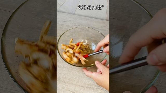 Делаем сами ЧИПСЫ из КРАБОВЫХ ПАЛОЧЕК!#mkkulinart#рецепт#лайфхак#закуска смотреть онлайн