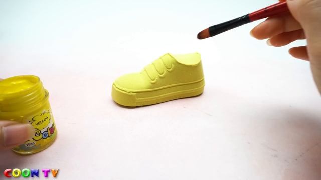 Satisfying Video - How To Make Kinetic Sand Rainbow Shoes Cutting ASMR смотреть онлайн