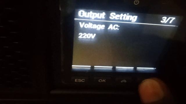 How to configure 240V Output on APC Smart-UPS Online SRT via Display смотреть онлайн
