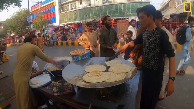 Breakfast In Kabul Afghanistan | Traditional Street Food | Rush Dumpukht | Morning Milk | Parata