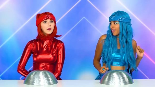 THE SUPER POPS RED FOOD VS BLUE FOOD CHALLENGE. Totally TV Videos for Teens. смотреть онлайн