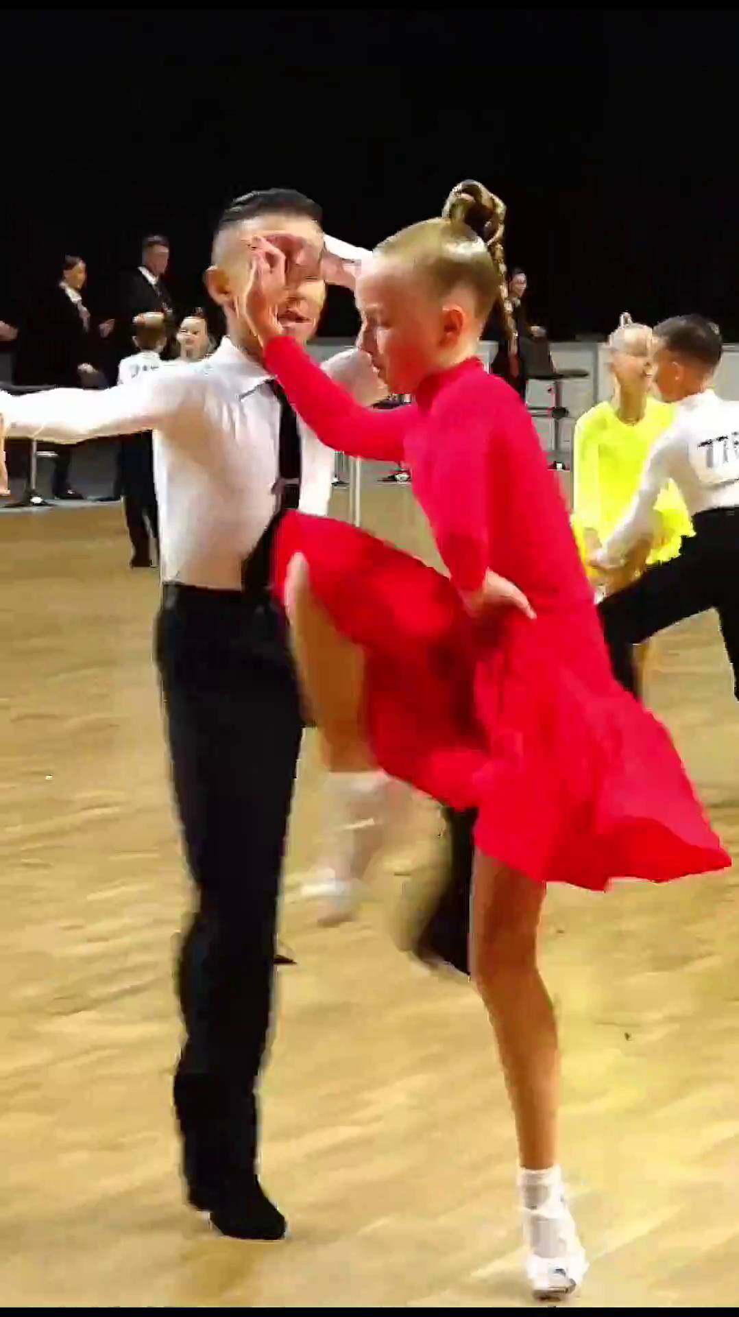 Бальные танцы. Чемпионат России 2024 смотреть онлайн