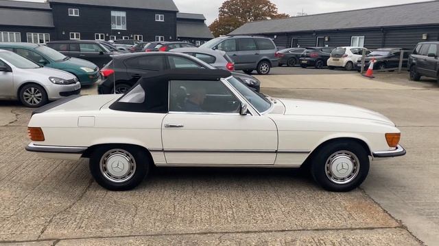 1979 Mercedes 350SL R107 V8 , idle and Rev walk around смотреть онлайн