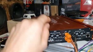 как подключить и настроить два динамика и сабвуфер к четырехканальному усилителю