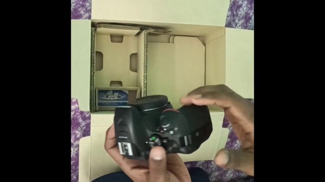 NIKON D5600 Unboxing & Setup || Dual Lens 18-55 mm & 70-300 mm || With 64 GB Memory Card & Bag смотреть онлайн