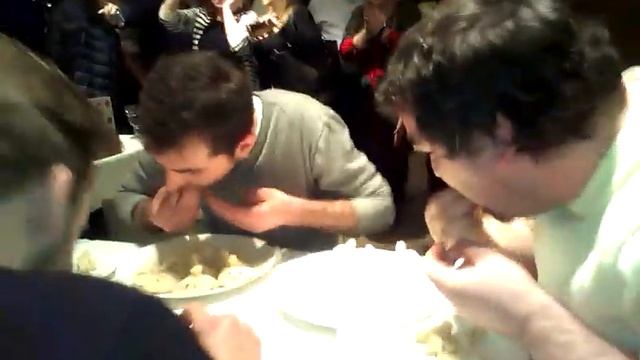 Чемпионат по поеданию хинкали за 1 минуту, Киев смотреть онлайн