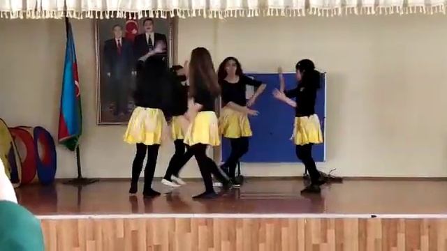 это наш танец на БИОЛОГИИ !!!! смотреть онлайн