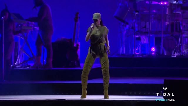 Rihanna - Rude Boy Live at Made In America 2016 смотреть онлайн