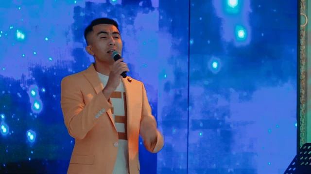 Адилжан Мунаров - Гөзәл кечәләрдә(Cover) смотреть онлайн