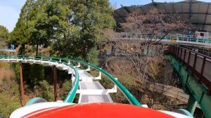 Горка «MOZZU-2» в центре Осака Кансай. Американские горки