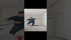 как красит стена