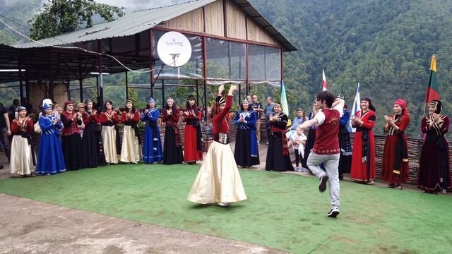 Грузинские танцы 2 смотреть онлайн